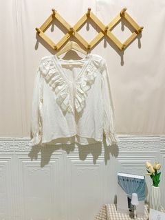 WHITE LACE TOP KOREA