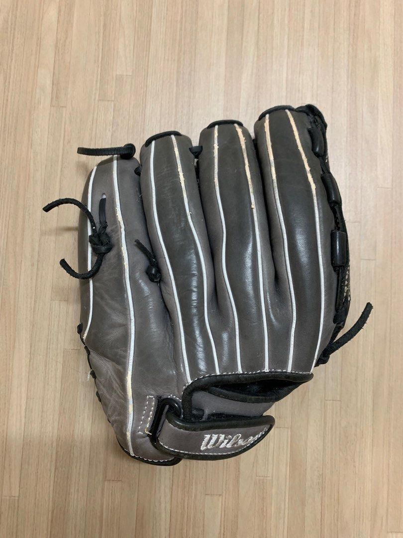 Wilson Softball Glove, Sports Equipment, Sports & Games, Racket & Ball