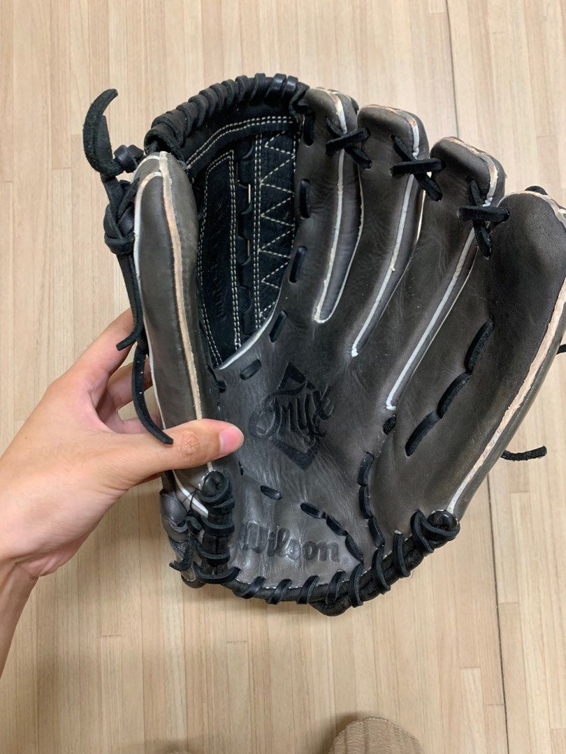 Wilson Softball Glove, Sports Equipment, Sports & Games, Racket & Ball