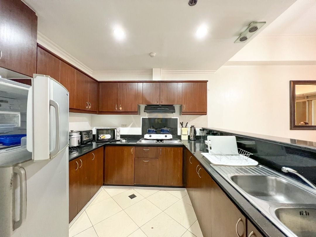 1 Bedroom In Paseo Parkview Salcedo Makati Condo For Sale Property