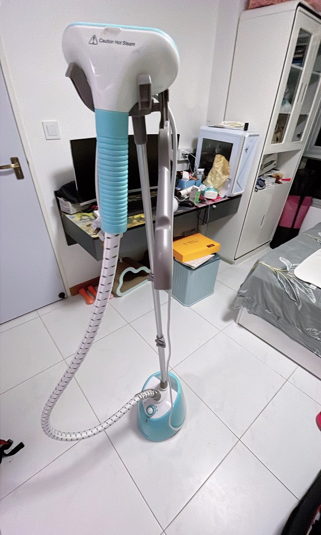 2nd hand Garment Steamer, TV & Home Appliances, Irons & Steamers on