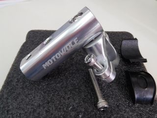 （分類：）位於 。 由 car246 提交（商品編號 1212502352，圖片 1）。簡介： 。