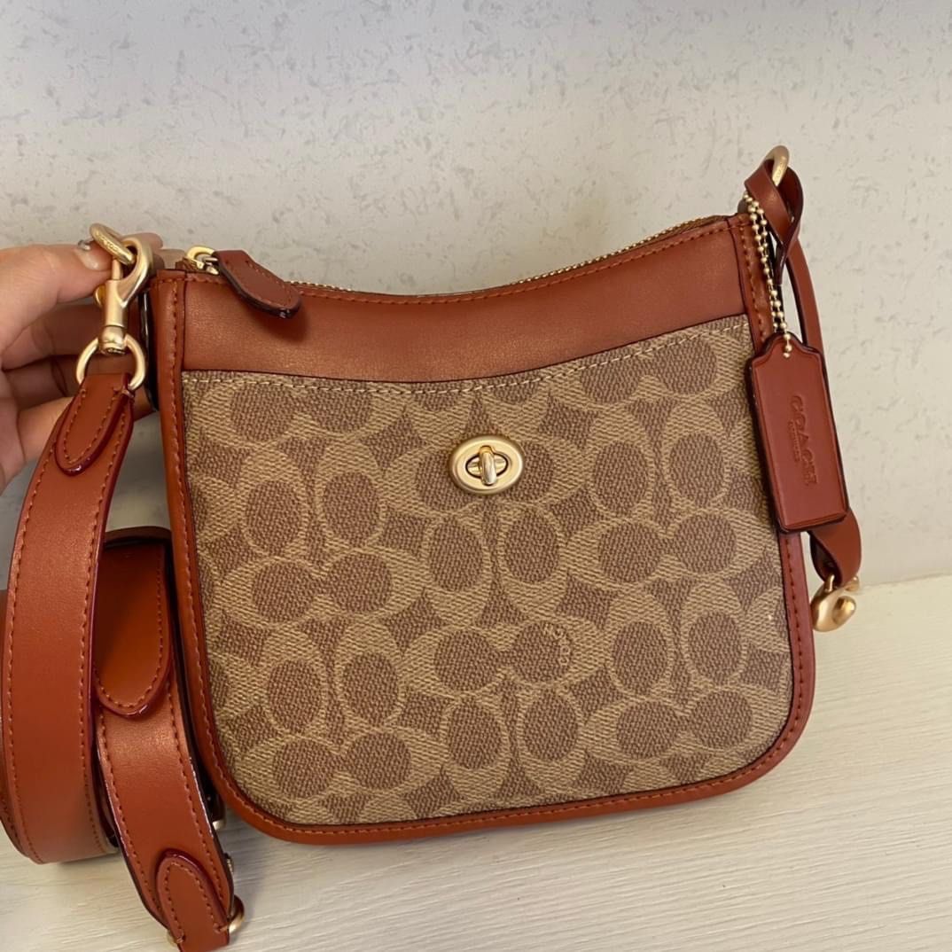 coach chaise cross body