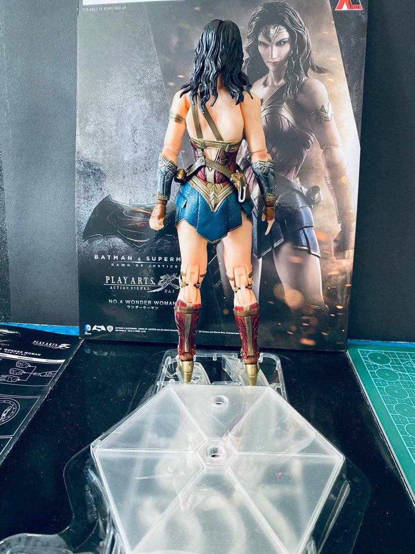 無盒) Play Arts KAI - DC Wonder Woman (Batman v Superman: Dawn of 