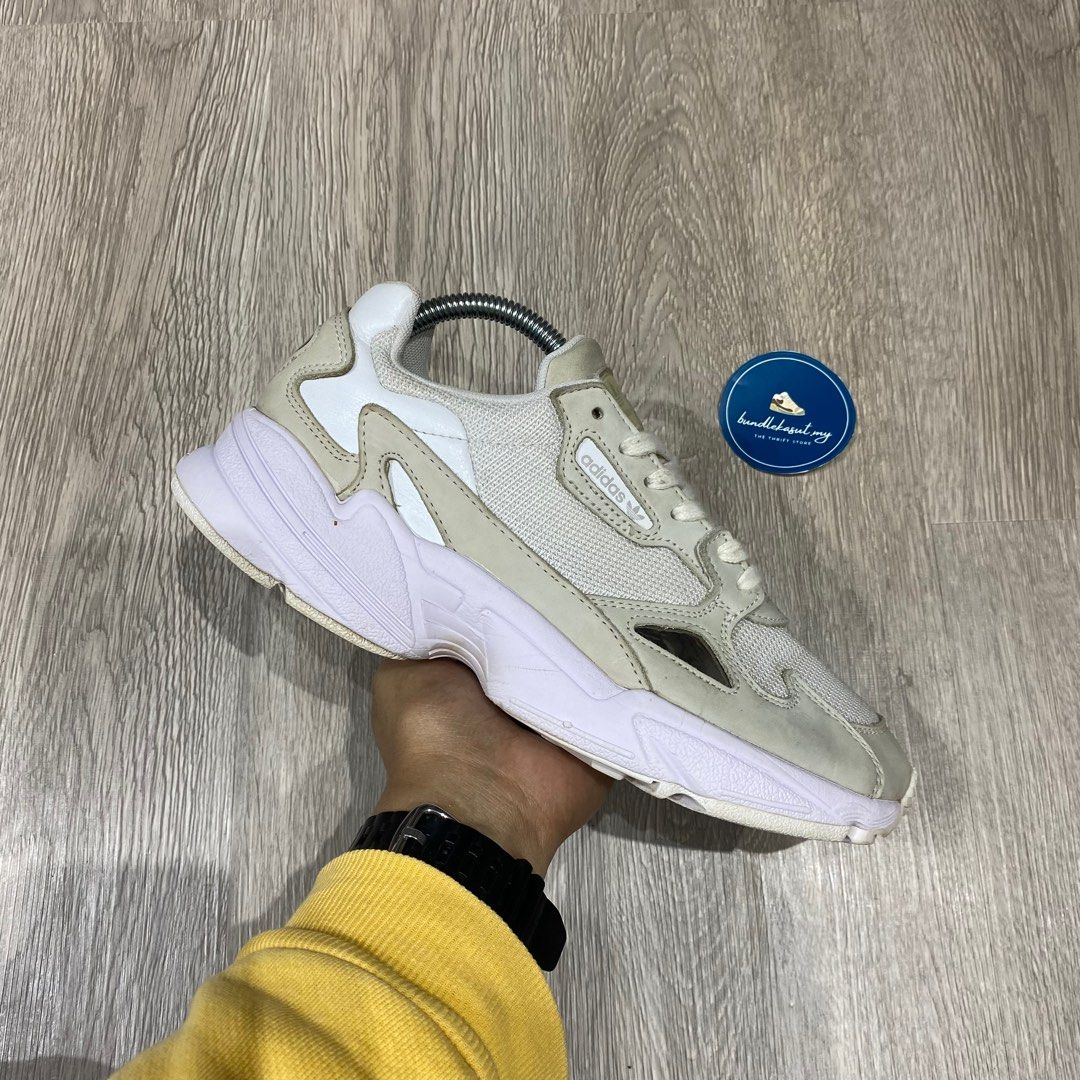 Adidas falcon on sale 7.5