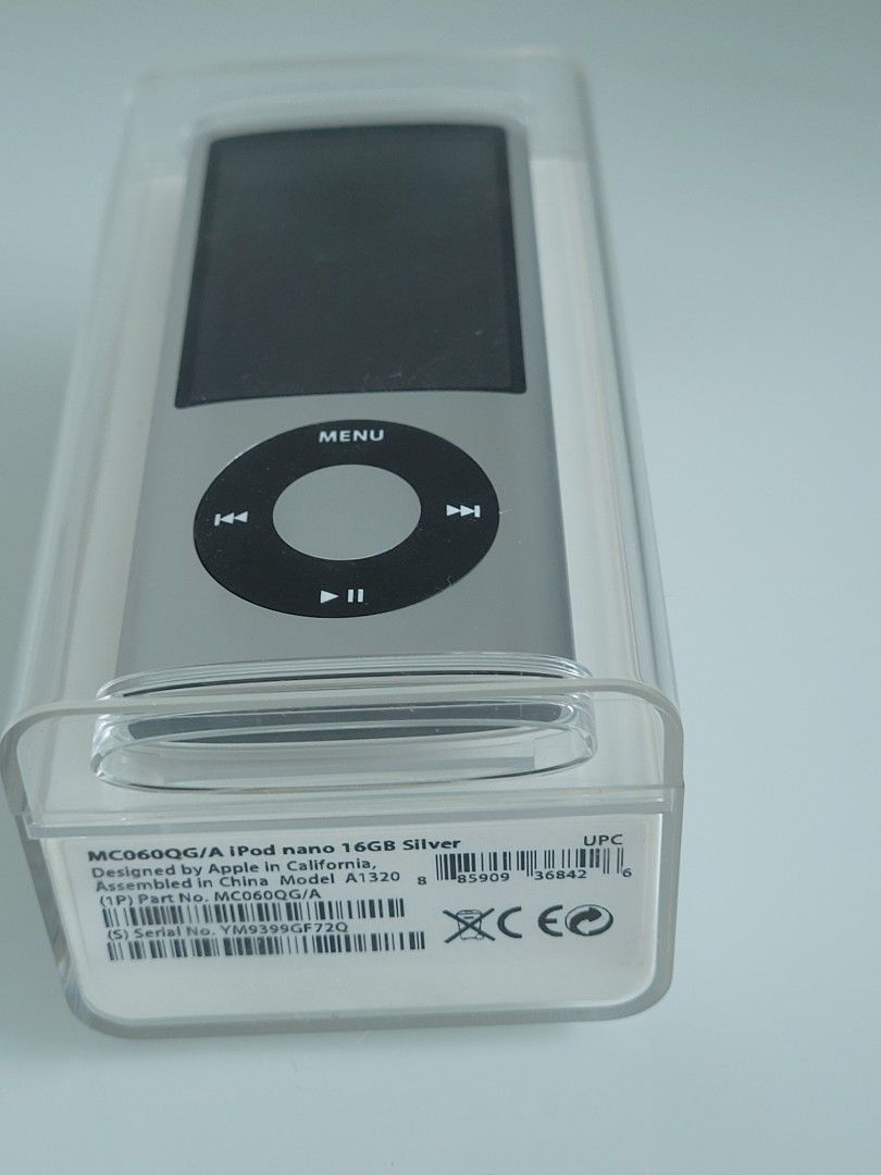 16GB 4th Gen Apple Ipod Nano Silver 