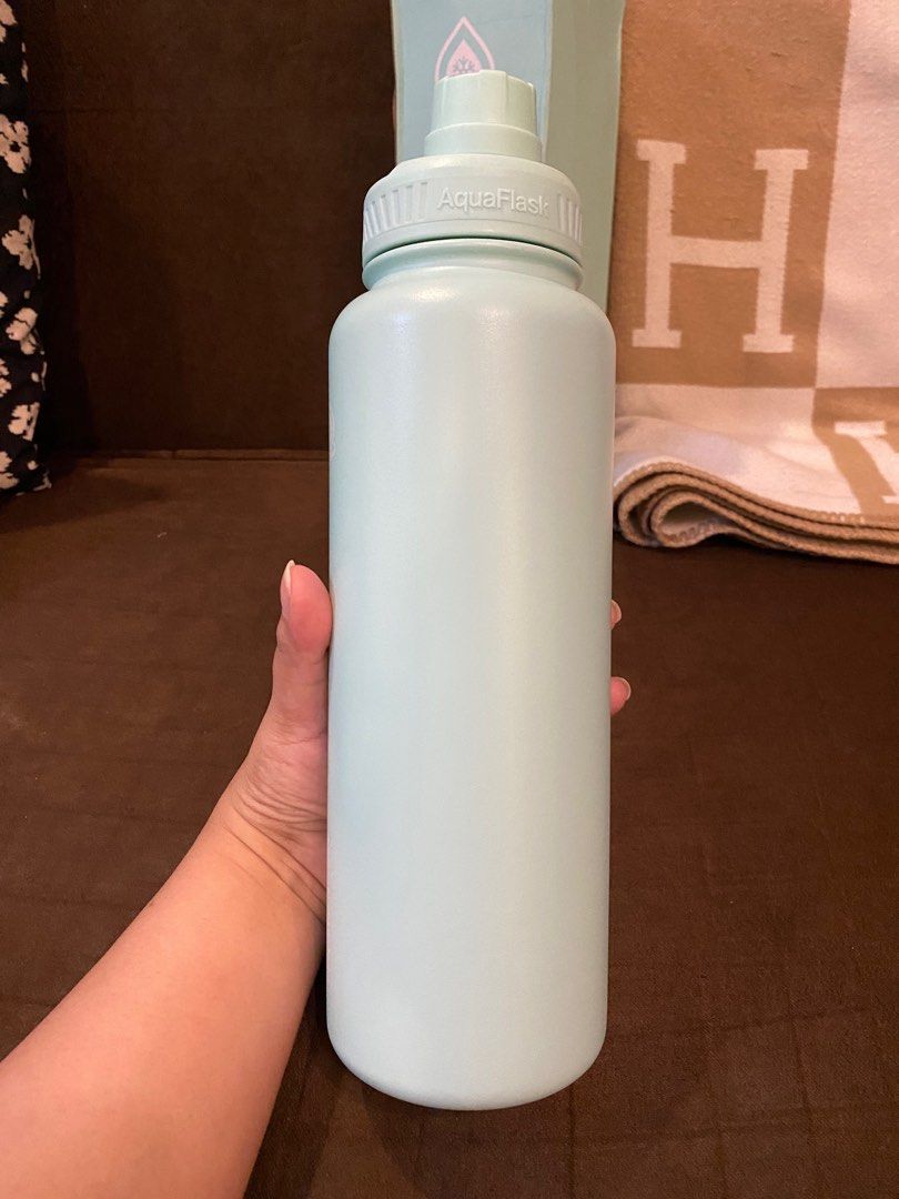 Aquaflask 40oz. Mint Gelato, Furniture & Home Living, Kitchenware