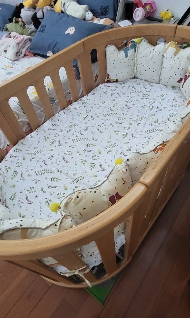Baby cot hotsell oval shape