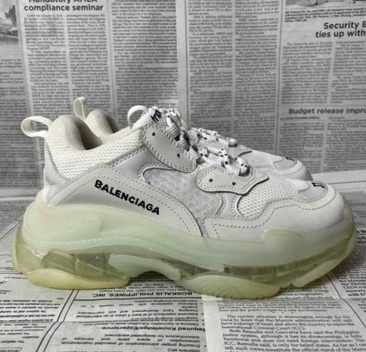 balenciaga triple s womens olive