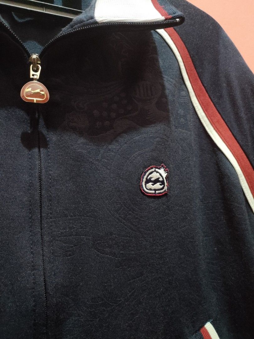 Billabong Varsity Jacket (Category: Activewear) located in Manila. Submitted by juanabanana (Listing ID 1212551598, Image 2). Description: super nice no issues.