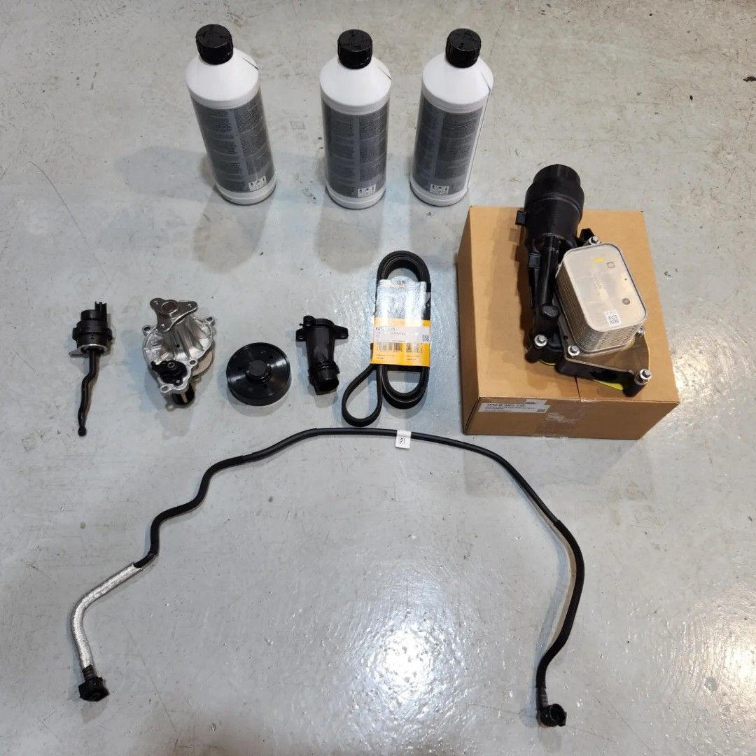 BMW F46 216D Relace, Coolant Pump, Thermostat, Oil Filter Housing