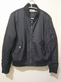 Boomber Jacket hitam