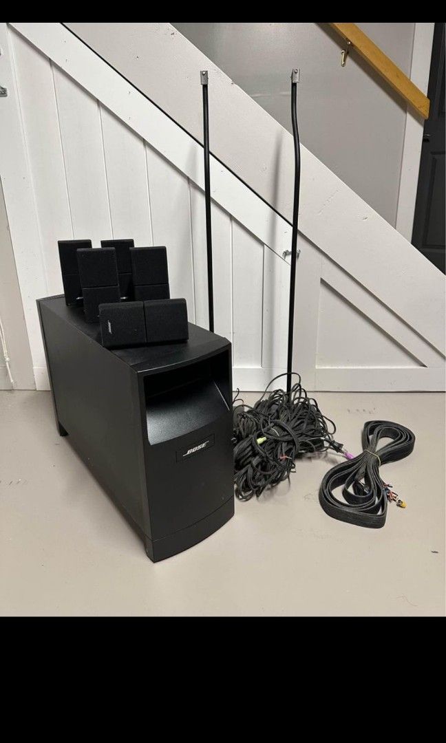 Bose Acoustimass 10 Series II Speakers System * 5 Speakers plus Subwoo