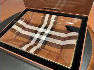 Burberry ceramic jewellery holder 🤎 禮物629700745056021118