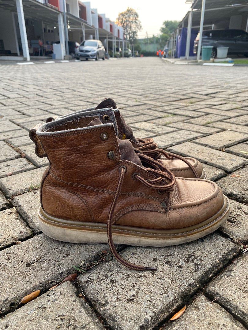 Caterpillar moc cheap toe boots