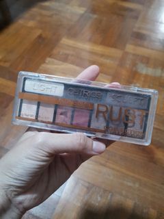 Catrice The Spicy Rust Eyeshadow Palette
