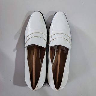 Charles & Keith Loafer White 39