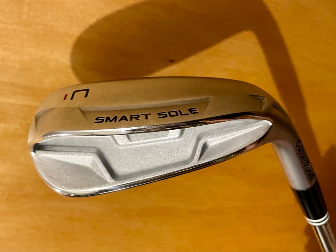 Cleveland Smart Sole 4 Golf Chipper Wedge, Sports Equipment, Sports