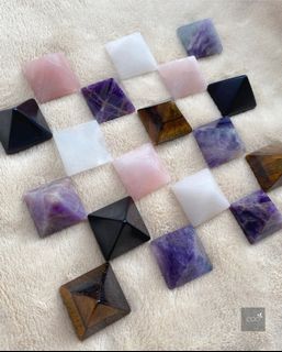 (Category: ) located in . Submitted by coocrystals (Listing ID 1212573225, Image 1). Description: .