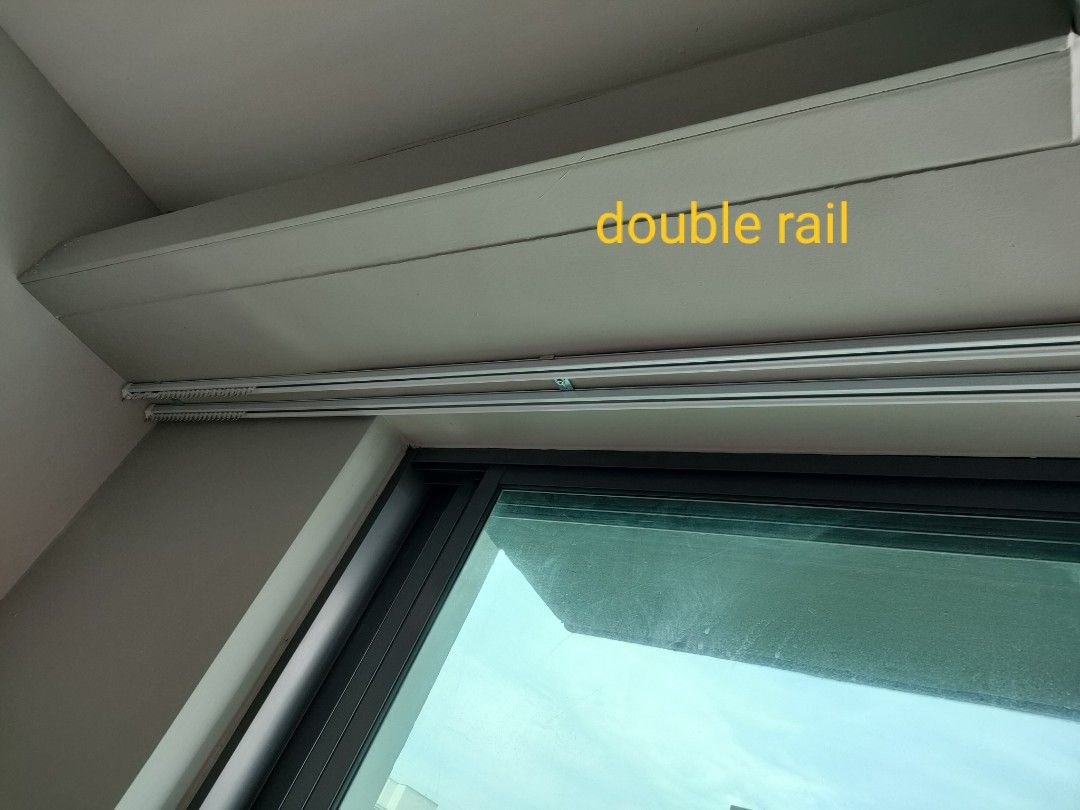 Curtain rail with brackets628630767833631111