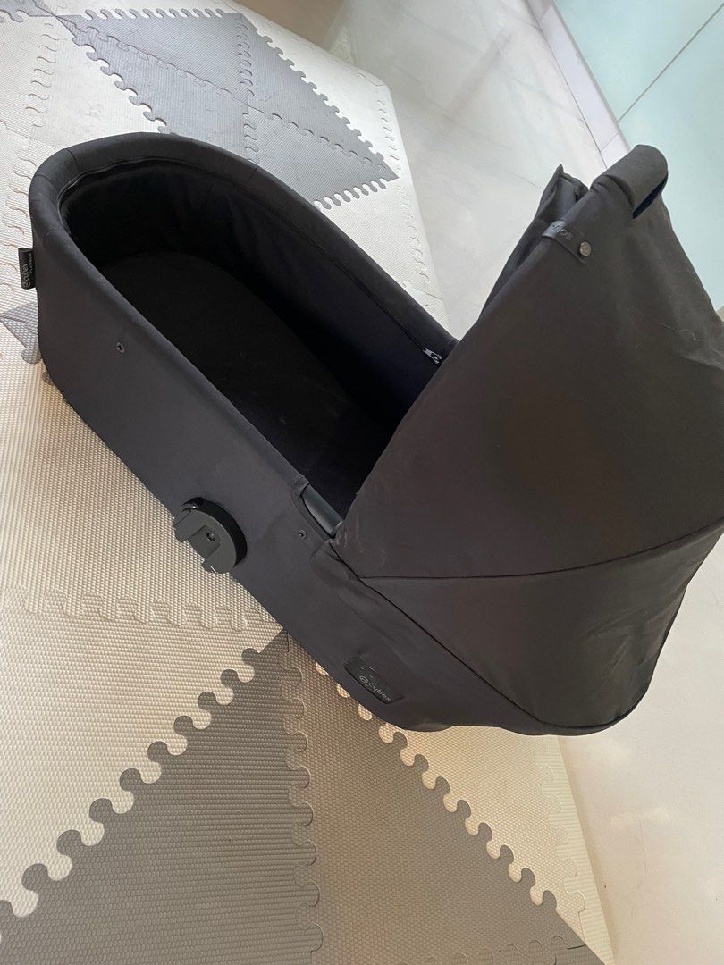 Cybex Mios Carrycot, Babies & Kids, Going Out, Other Babies Going Out