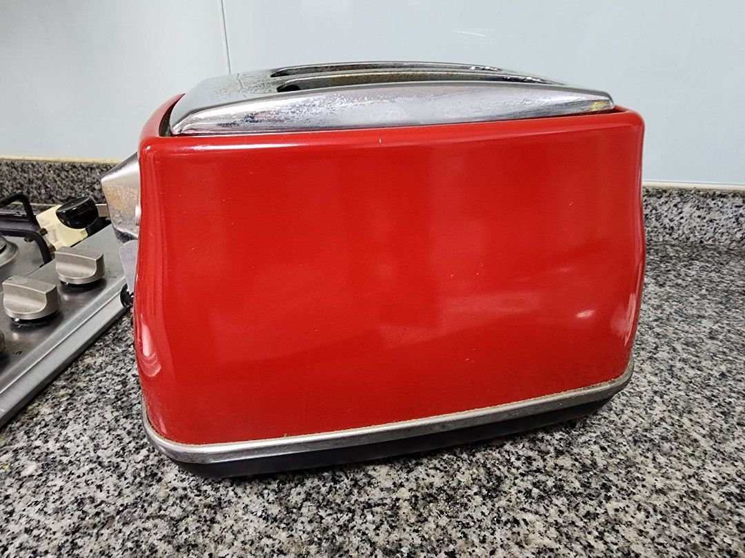 Delonghi Toaster, TV & Home Appliances, Kitchen Appliances, Ovens