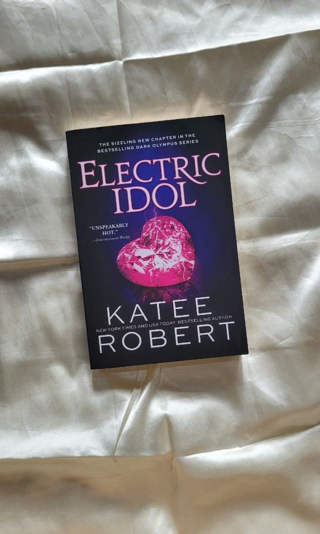 Electric Idol by Katee Robert, Hobbies & Toys, Books & Magazines