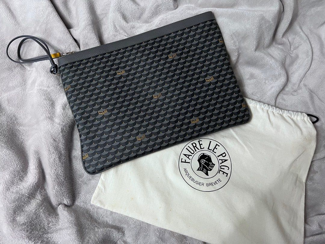 Faure Le Page Zip 41 (Category: Luxury Bags & Wallets) located in Taguig. Submitted by lastpricealready (Listing ID 1212514226, Image 1). Description: Used few times only Padded Can fit up to 15” laptop Perfect for meeting.