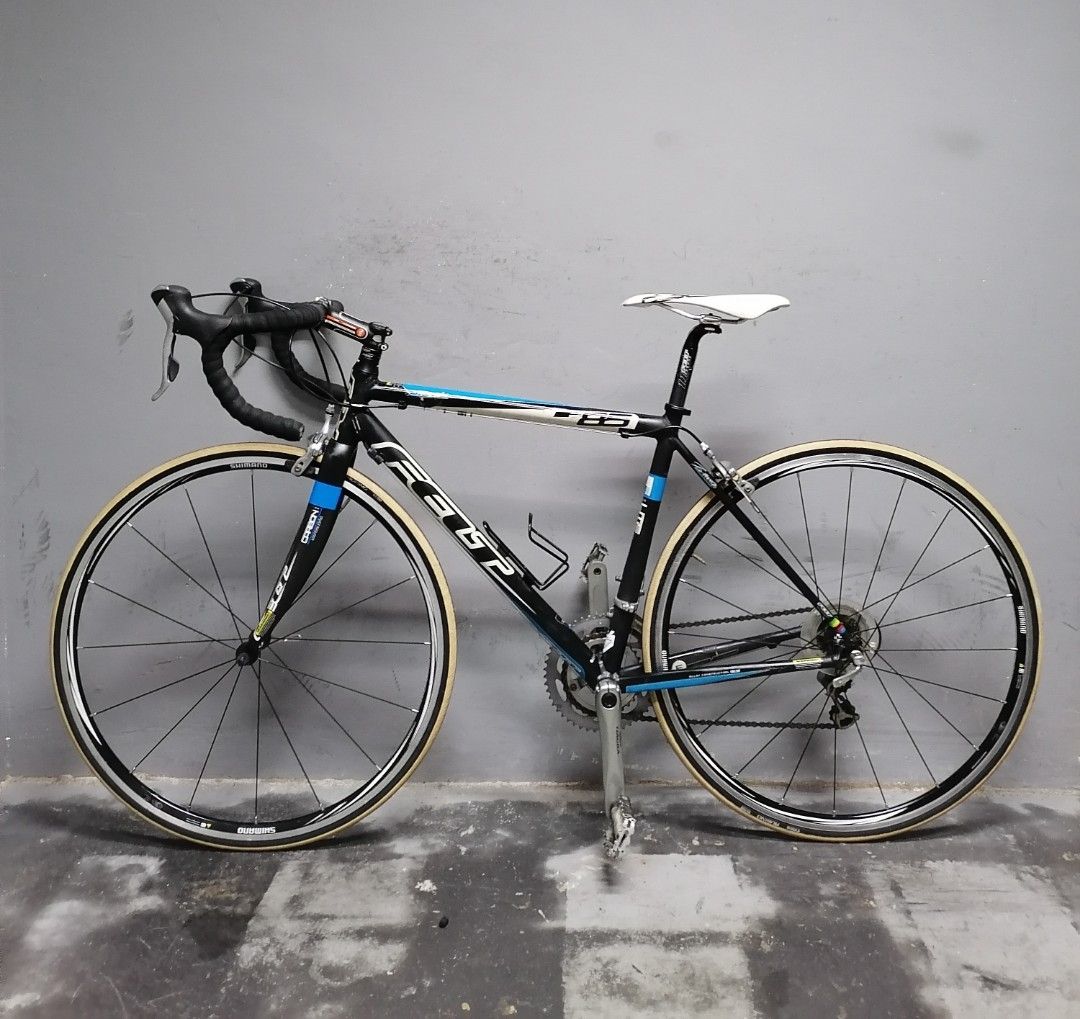 Felt Road Bike, Sports Equipment, Bicycles & Parts, Bicycles on Carousell