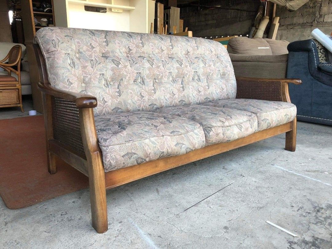 Flandre House european basic country sofa (Category: Sofas) located in Valenzuela. Submitted by princeraya55649 (Listing ID 1212580297, Image 3). Description: Flandre House european basic country sofa 65L x 33W x 15H seat height inches Sandalan height 32 inches Solid wood Bulky foam 3 to 4 seater In good condition Code ldmd 1808.