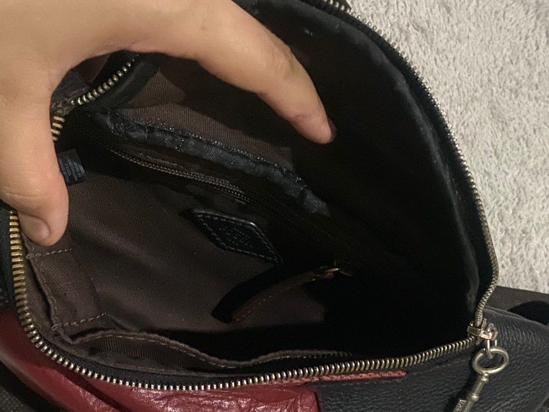 Fossil Waist Bag, Fesyen Pria, Tas & Dompet , Tas Selempang di Carousell