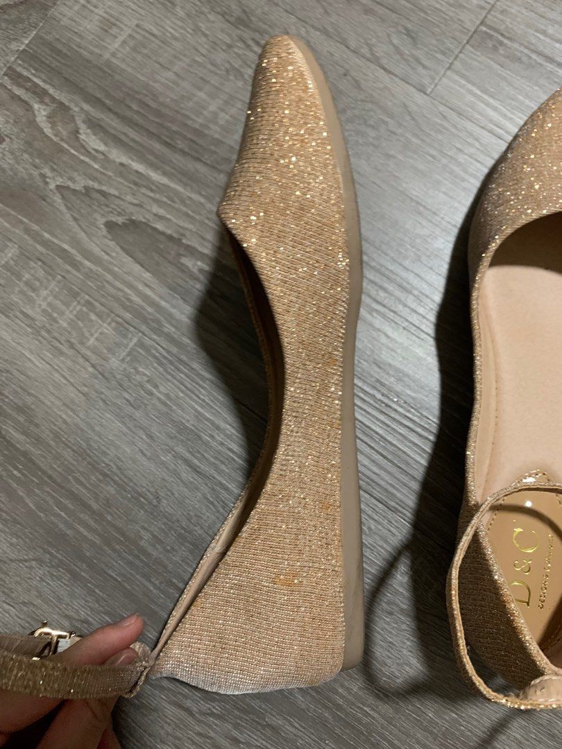 Gold glitter flats, Women's Fashion, Footwear, Flats on Carousell