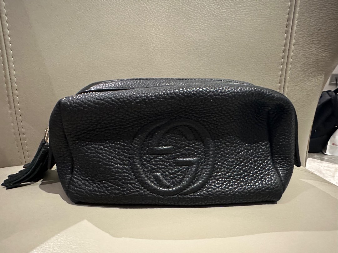 Gucci Beaute Black Makeup Pouch, Women's Fashion, Bags & Wallets, Purses &  Pouches on Carousell