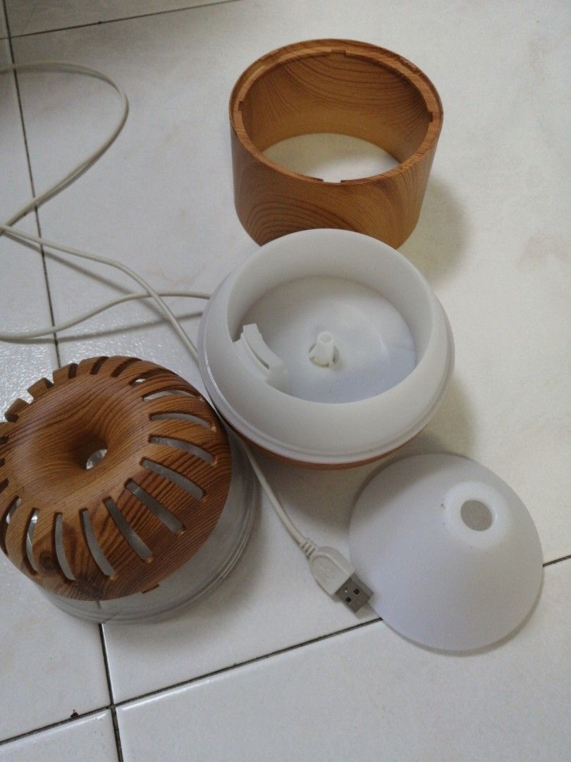 Humidifier, Furniture & Home Living, Home Fragrance on Carousell
