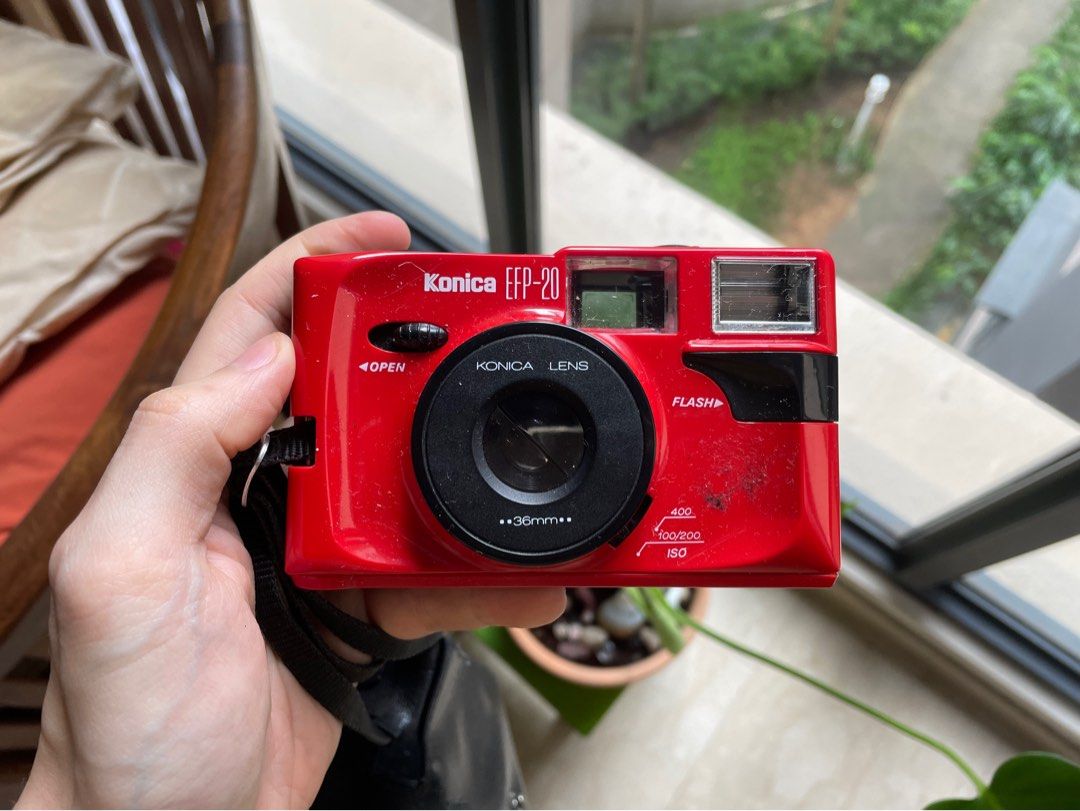 Konica EFP20 point and shoot film camera, Photography, Cameras on