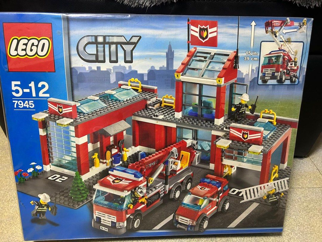 Lego city caserne de pompier 7945