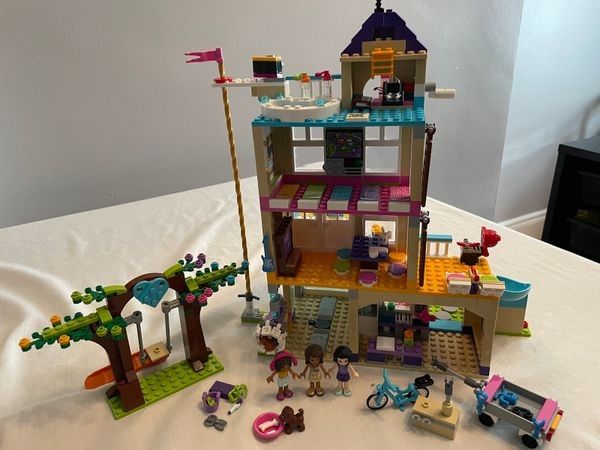 LEGO Friends Friendship House 41340 4-Story Building Set (722 Pieces) 