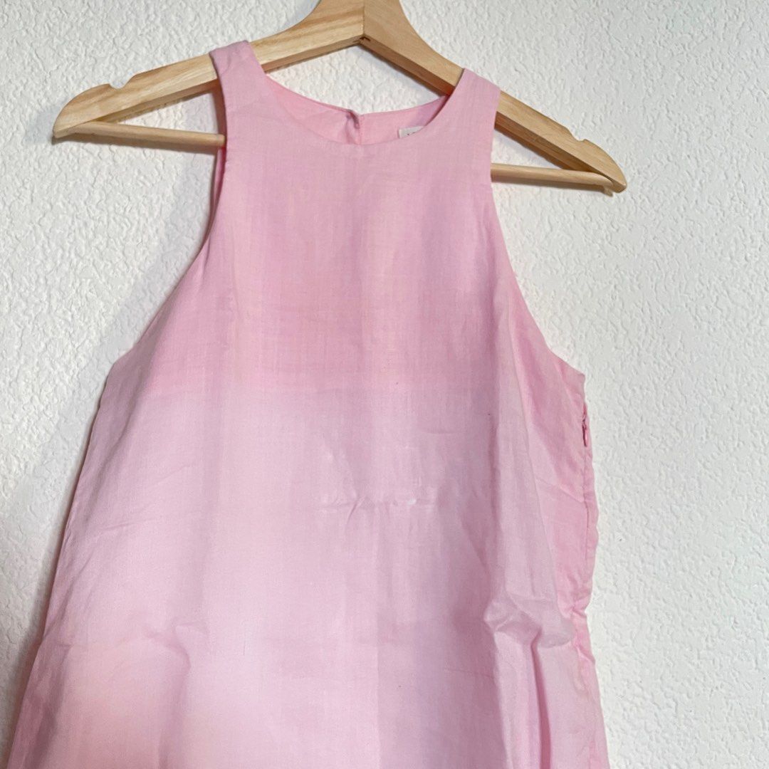 Lema Pink Linen Dress (Category: Dresses) located in Manila. Submitted by d_clutter_ (Listing ID 1212593785, Image 2). Description: Size is extra small. It has an inner lining that’s white that’s why it looks like that in the pic :) Not halata when you wear it! The dress itself came with minor white stains as seen in picture on the listing. The stitching of the side zipper is also not great, but this is a beautiful dress that I used only once. :)