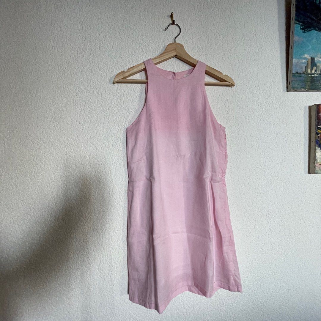 Lema Pink Linen Dress (Category: Dresses) located in Manila. Submitted by d_clutter_ (Listing ID 1212593785, Image 3). Description: Size is extra small. It has an inner lining that’s white that’s why it looks like that in the pic :) Not halata when you wear it! The dress itself came with minor white stains as seen in picture on the listing. The stitching of the side zipper is also not great, but this is a beautiful dress that I used only once. :)