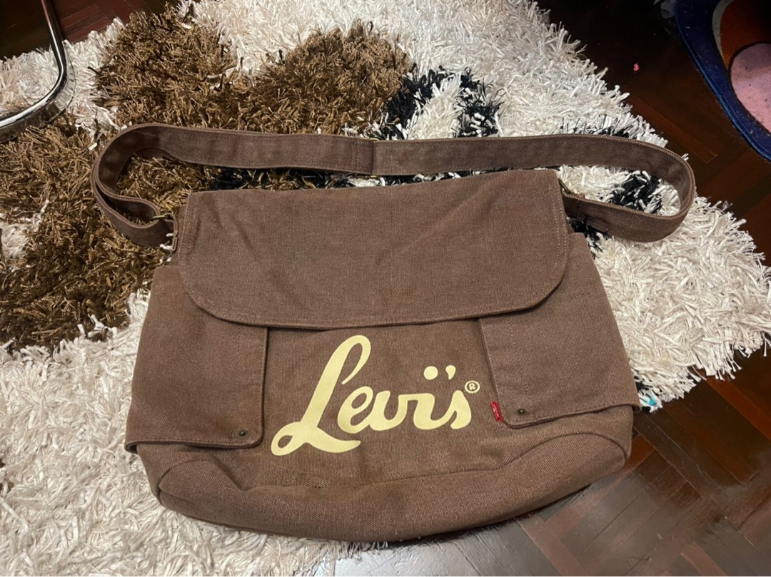 Levi's Bag, Women's Fashion, Bags & Wallets, Cross-body Bags on Carousell