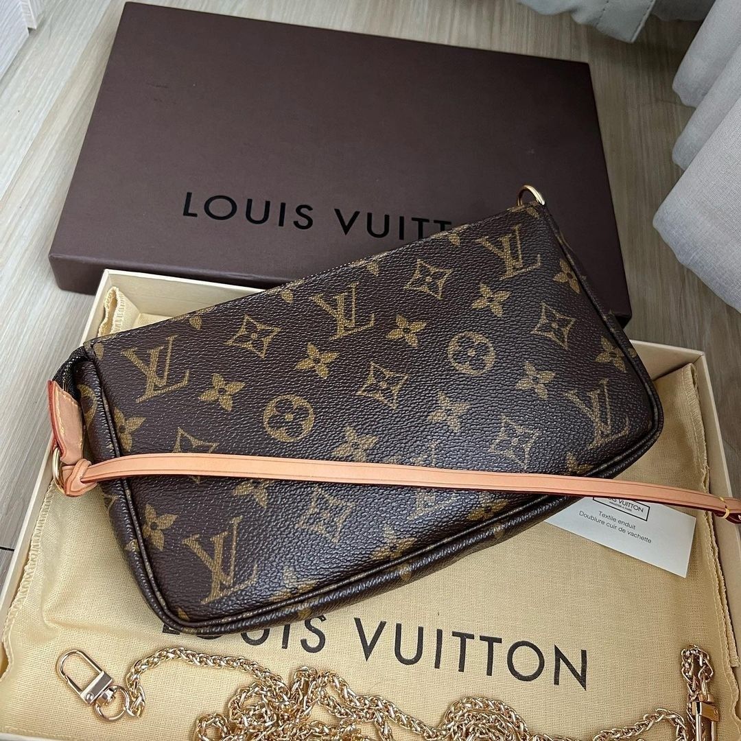 Tas Louis Vuitton ORIGINAL (dijamin original), Fesyen Wanita, Tas & Dompet  di Carousell
