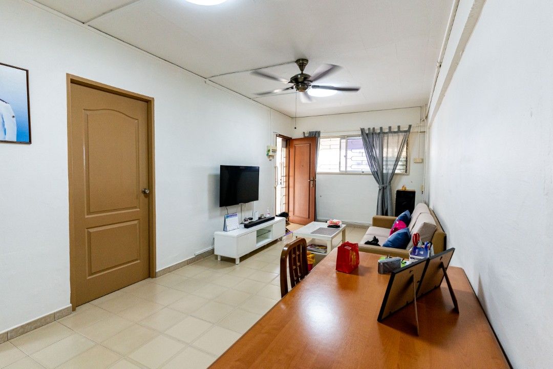 Master Bedroom at 339 Jurong East Avenue 1, Property, Rentals, Room