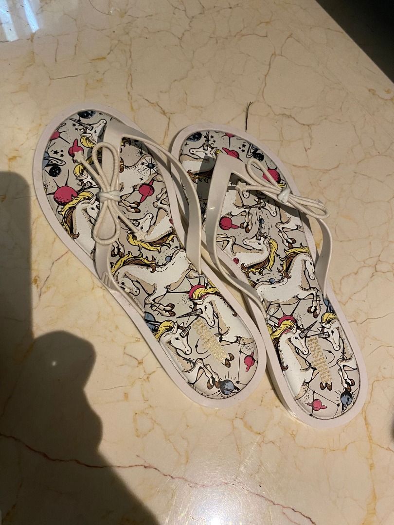 Melissa hotsell slip ons