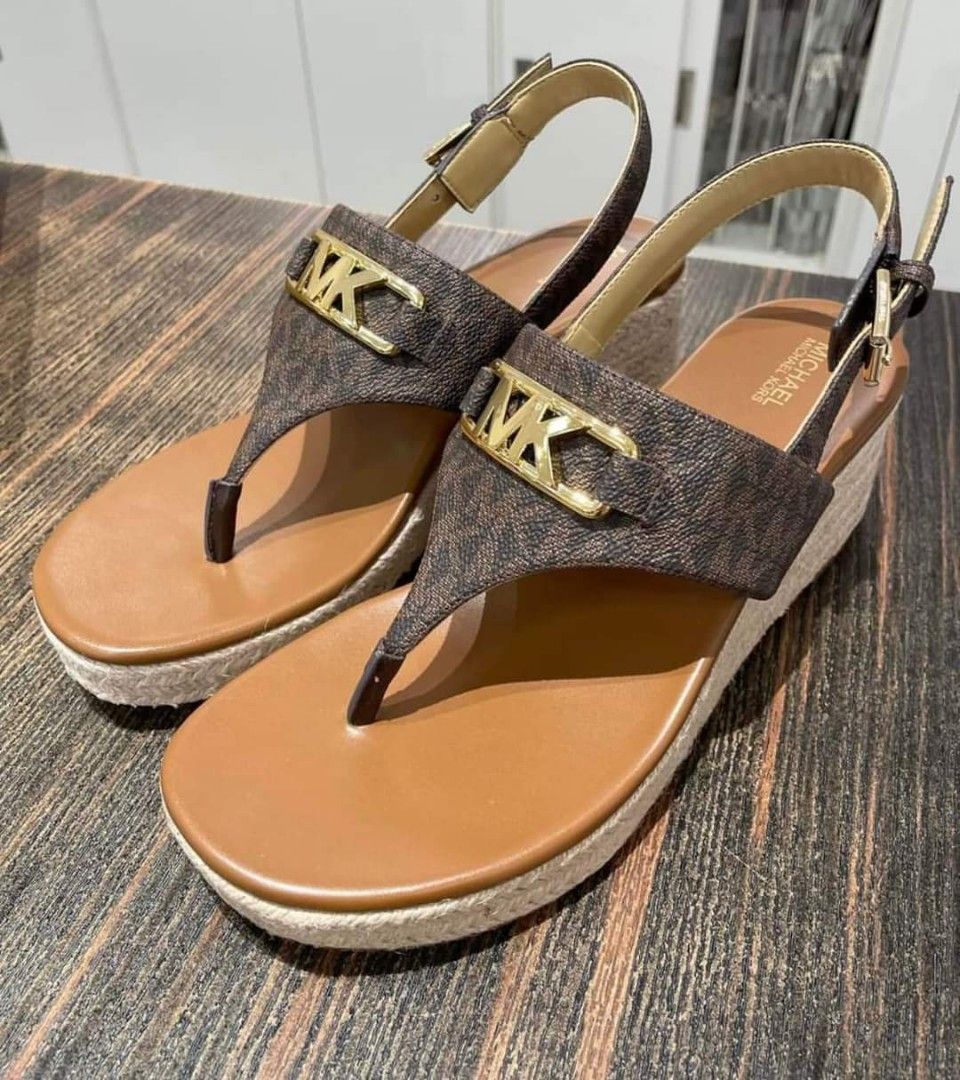 Michael kors clearance sandals size 5