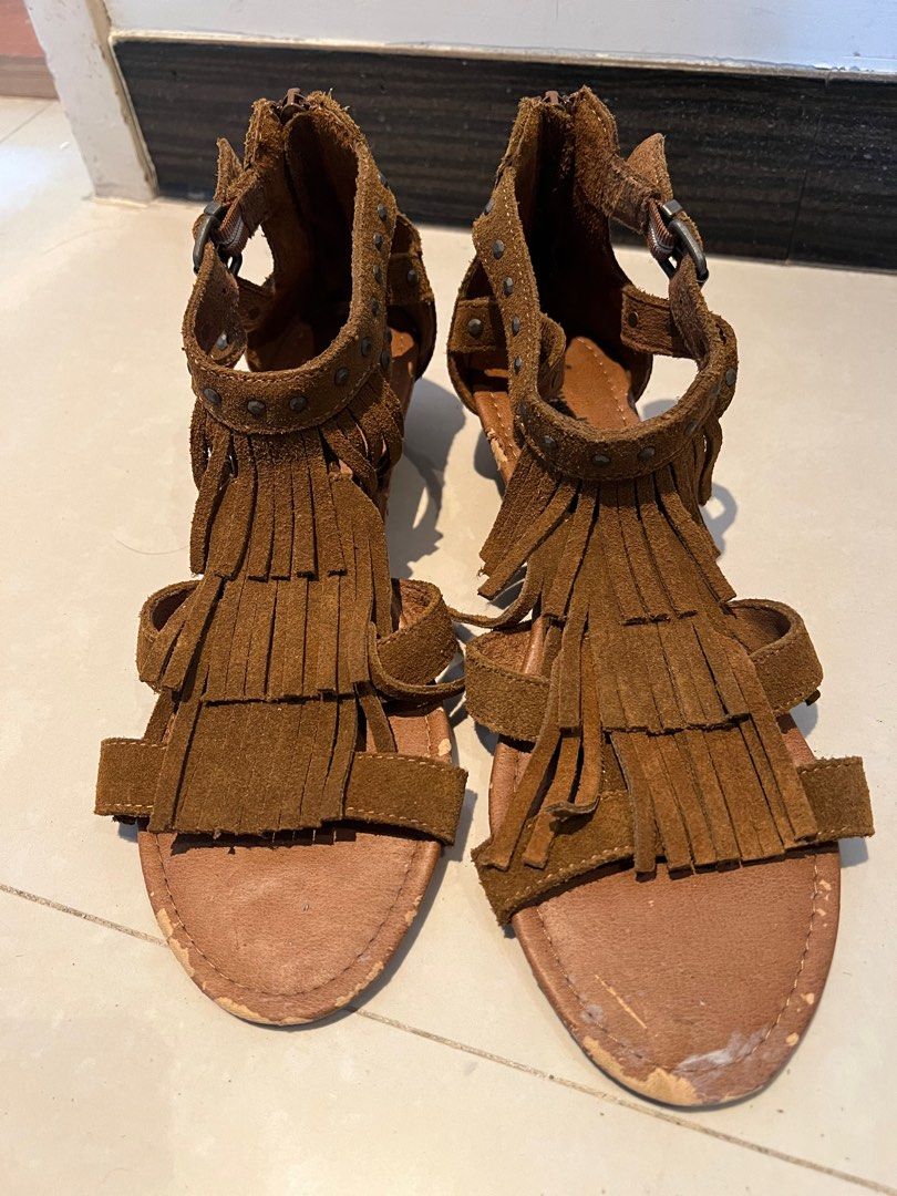 Minnetonka hot sale gladiator sandals