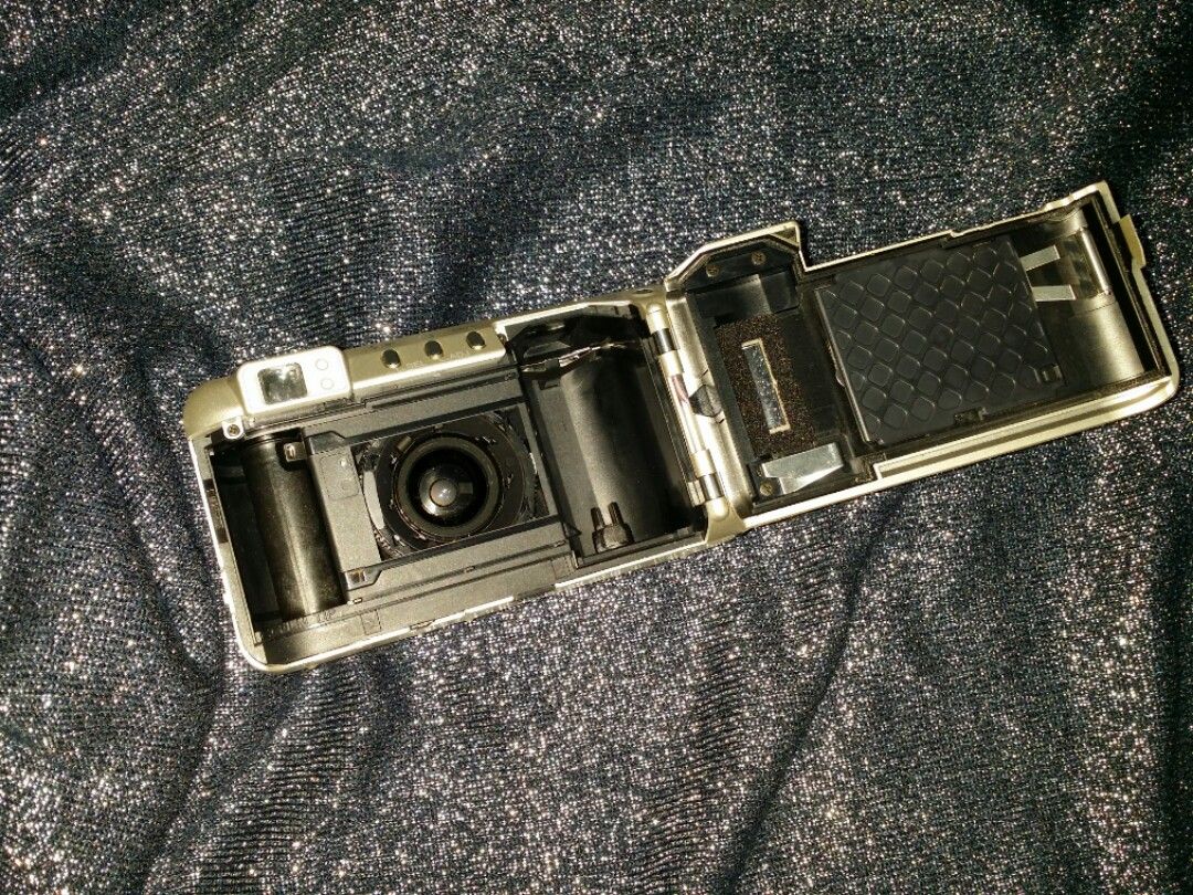 Minolta Freedom Zoom 150 Panorama Date, Photography, Cameras on Carousell