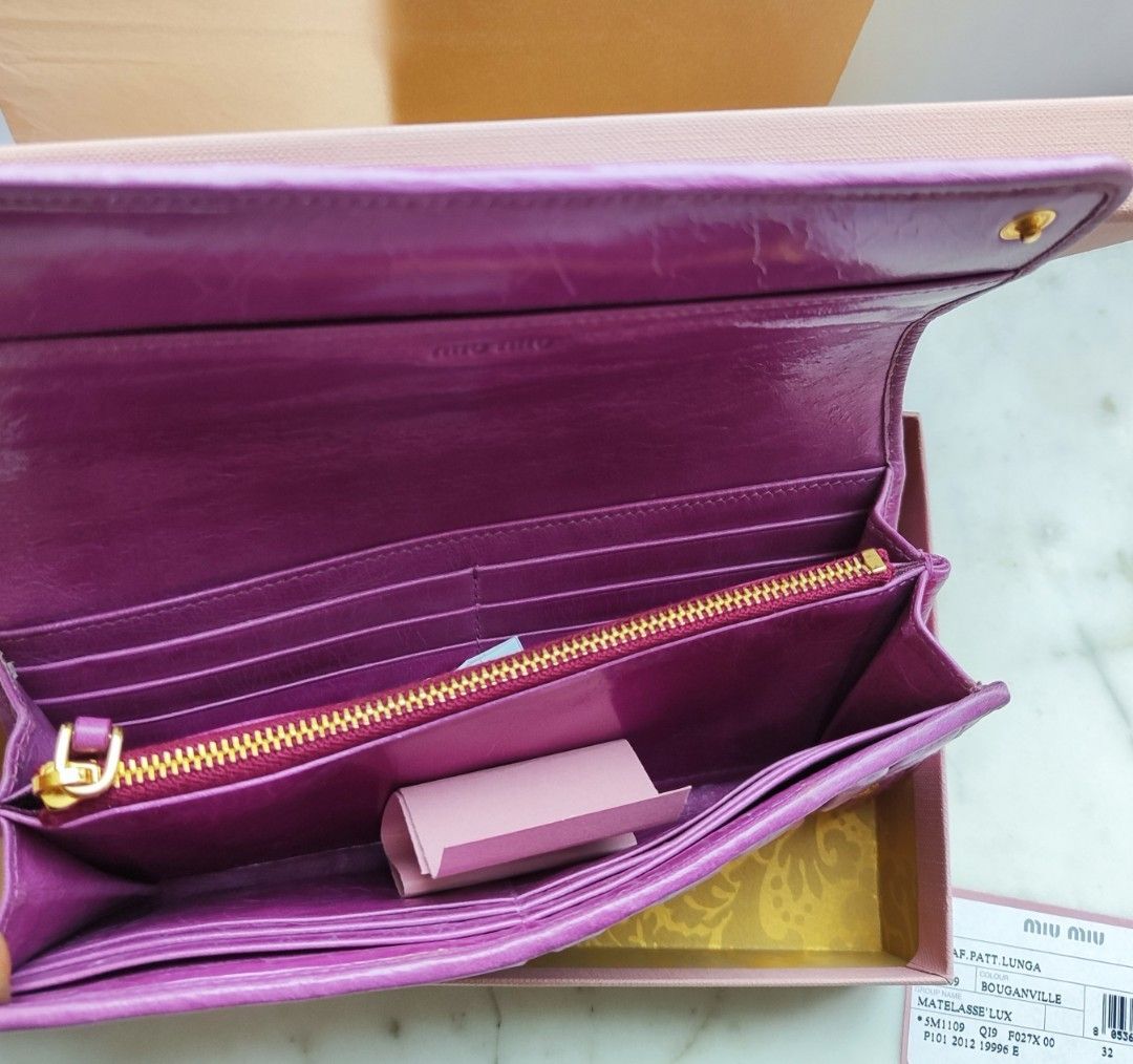 Miu Miu Portaf.Patt.Lunga 長銀包, 名牌, 手袋及銀包- Carousell
