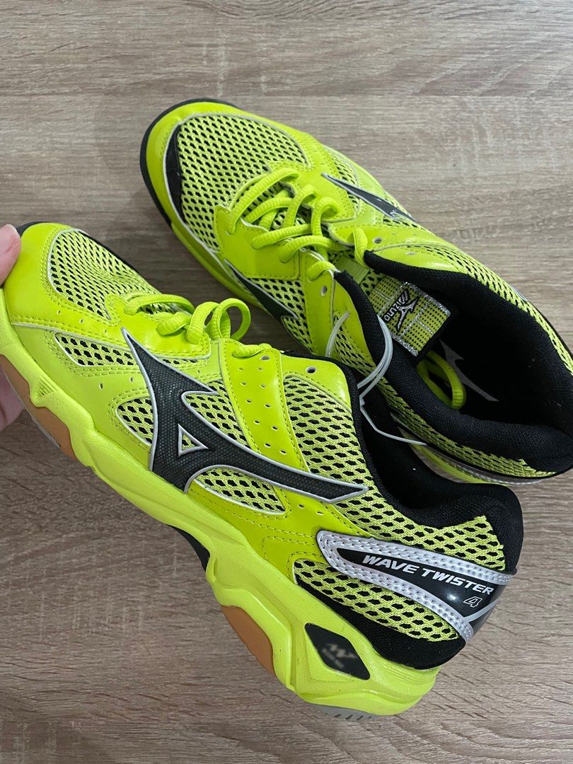 Lime green mizuno volleyball shoes cheap