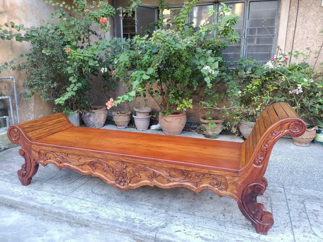 Cleopatra divan sale