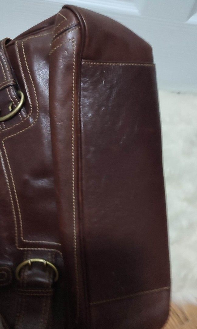 Nicole Miller brown leather bag (Category: Shoulder Bags) located in Cainta. Submitted by tobisshop.16 (Listing ID 1212592048, Image 3). Description: lightly used very good condition kapal ng leather.